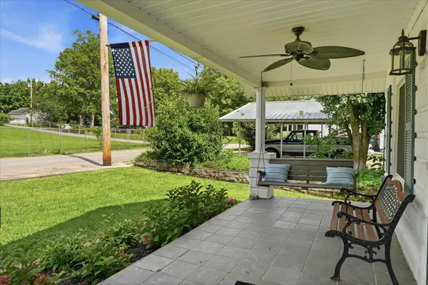 214 Cullum Ave, Dickson, TN 37055