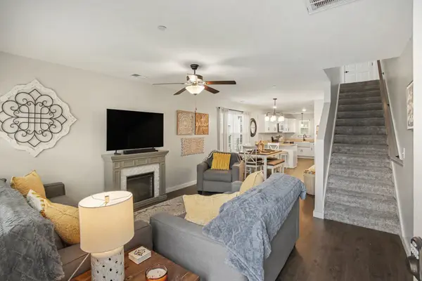 215 Emmett Dr, White House, TN 37188