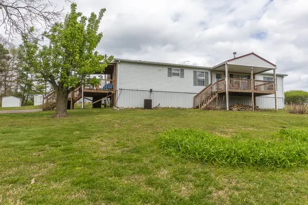 119 Fred Rd, Bon Aqua, TN 37025