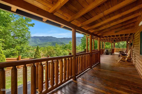 556 Thissa Way, Gatlinburg, TN 37738