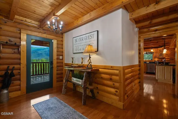 556 Thissa Way, Gatlinburg, TN 37738