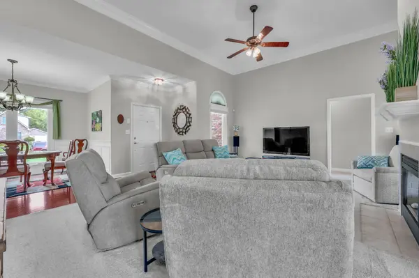 4267 N Woodstock Dr, Clarksville, TN 37040
