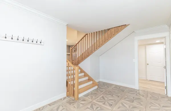 557 Peach Valley Rd, Gallatin, TN 37066