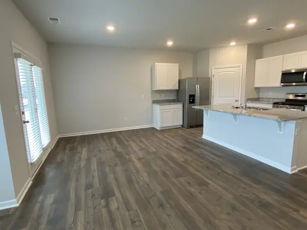 5058 Hunters Village Dr, Lebanon, TN 37087