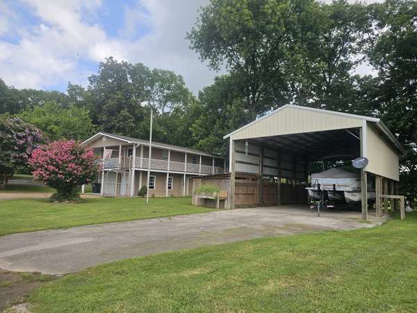 201 Beechview Dr, Clifton, TN 38425