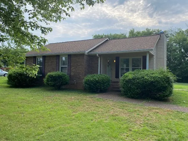 2075 Stonebrook Dr, Murfreesboro, TN 37128