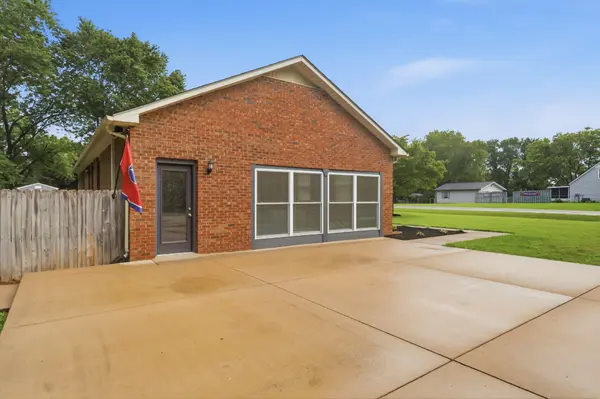 401 Ridgetop Dr, Smyrna, TN 37167