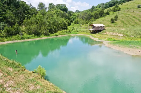 2624 Clinch Valley Rd, Thorn Hill, TN 37881