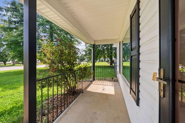 2828 Spring Meade Blvd, Columbia, TN 38401