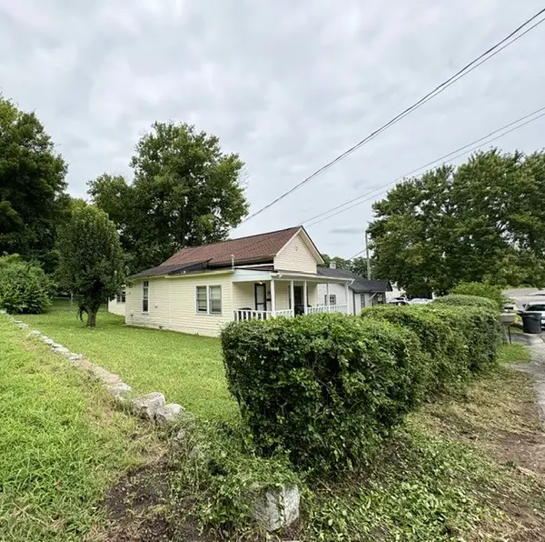 107 E 13th St, Columbia, TN 38401