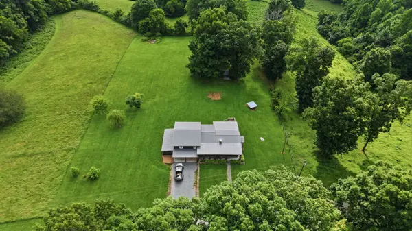 745 Lois Ridge Rd, Lynchburg, TN 37352