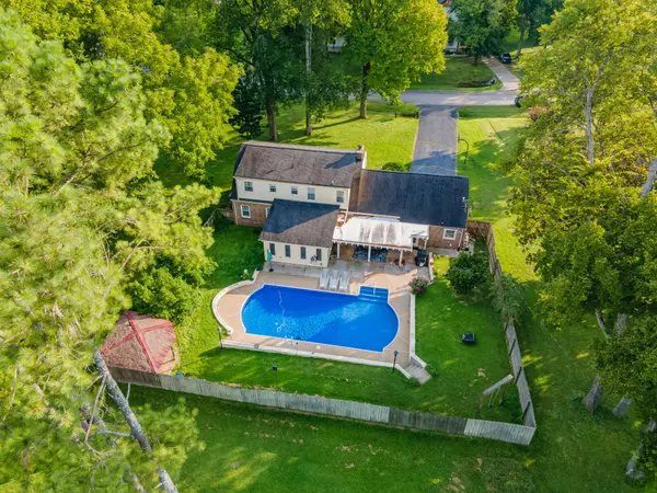 105 Cayce Valley Dr, Columbia, TN 38401