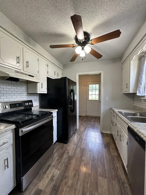 587 Anita Dr, Clarksville, TN 37042