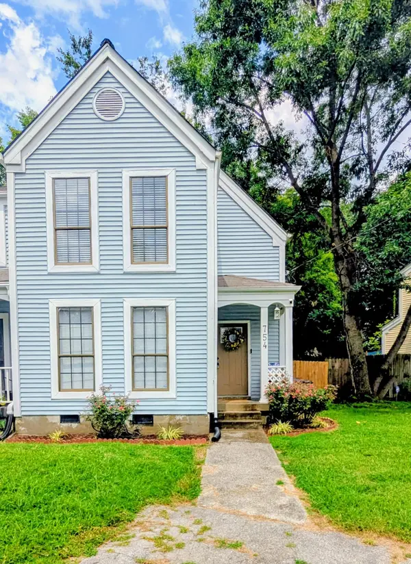 754 Lake Terrace Dr, Nashville, TN 37217
