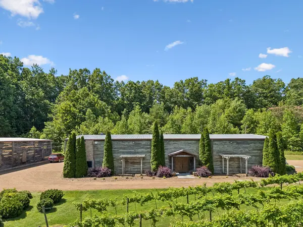 109 Overhead Bridge Rd, Hampshire, TN 38461