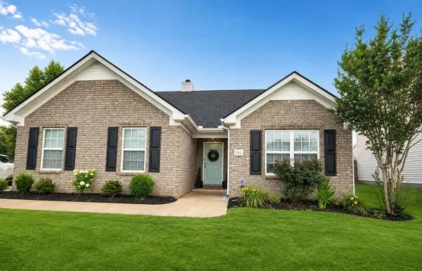 3742 Chipara DR, Murfreesboro, TN 37128