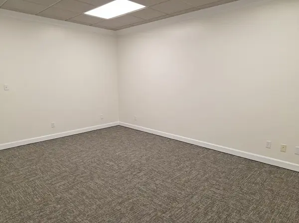 305 Plus Park Blvd, Nashville, TN 37217