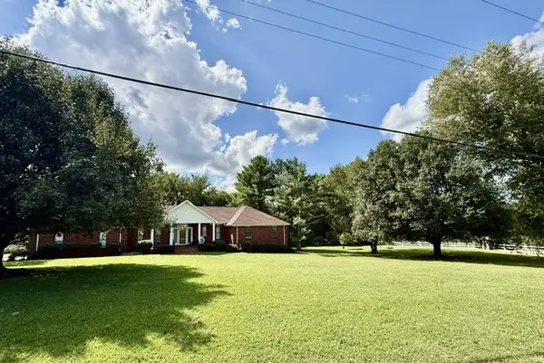 30 Oak Valley Dr, Spring Hill, TN 37174