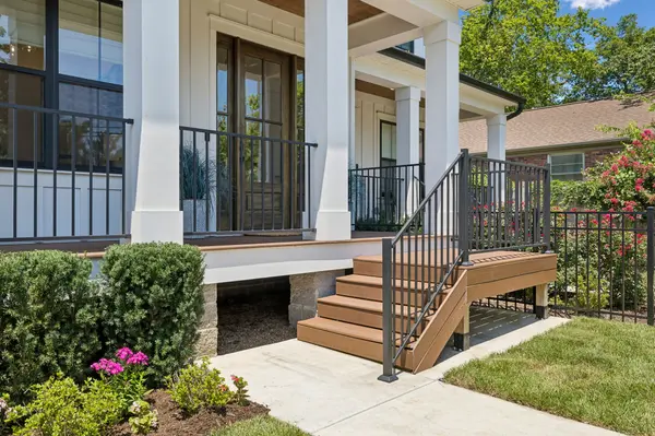 105A 37th Ave #N, Nashville, TN 37209