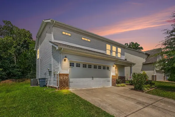 1034 Keeneland Dr, Spring Hill, TN 37174