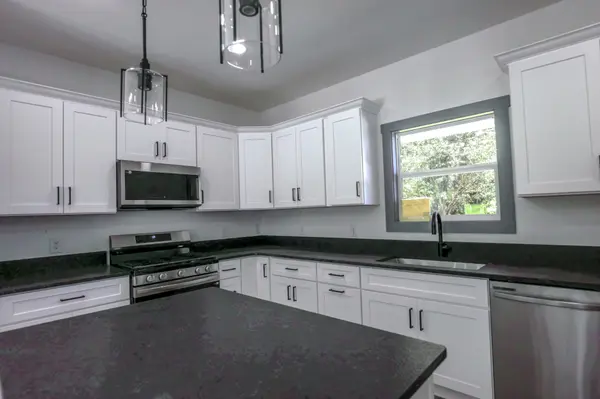 205 W Minnie Ave, Monterey, TN 38574