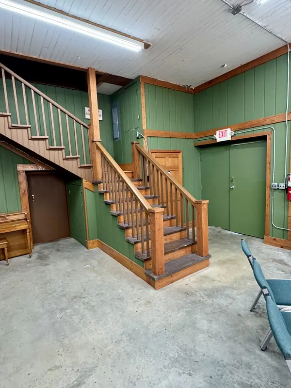 300 E Main St, Decherd, TN 37324