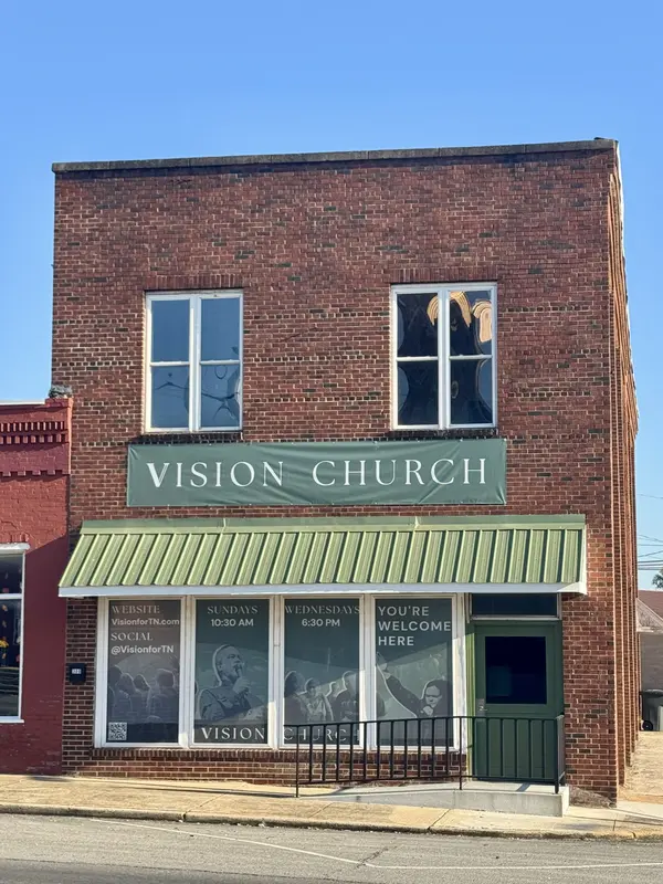 300 E Main St, Decherd, TN 37324