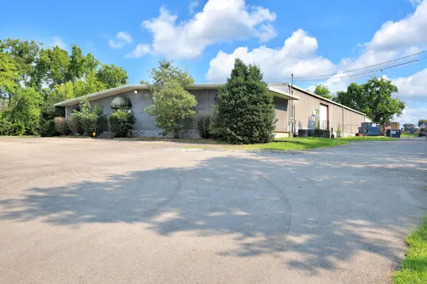 1105 Tuckahoe Dr, Nashville, TN 37207