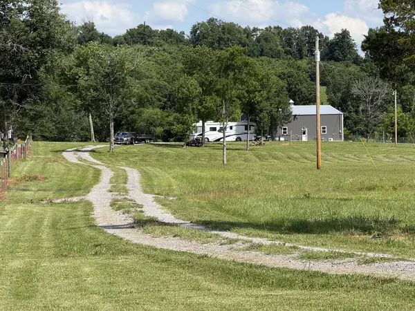 750 Railroad Rd, Wartrace, TN 37183