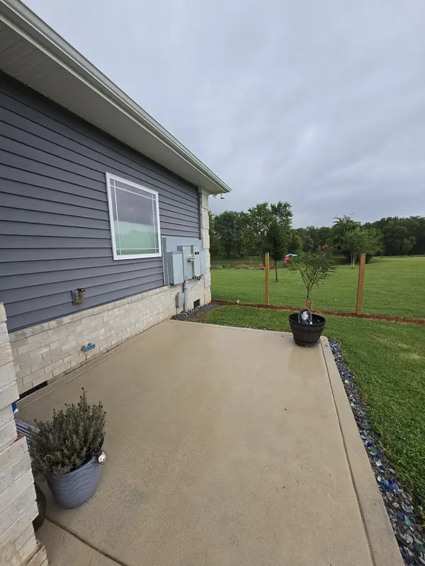 1138 Chenault Ln, Castalian Springs, TN 37031