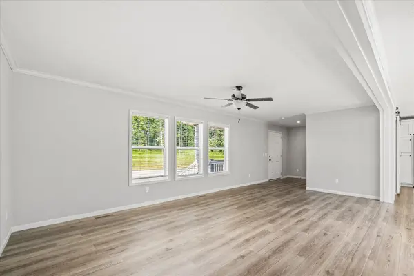 1760 Anna Maria Ln, Cookeville, TN 38501