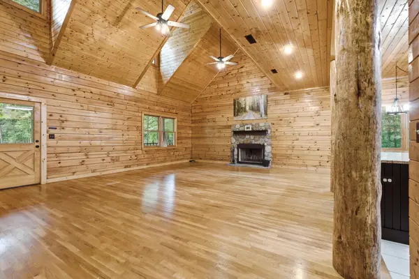 487 Rocky River Shores Drive, Rock Island, TN 38581