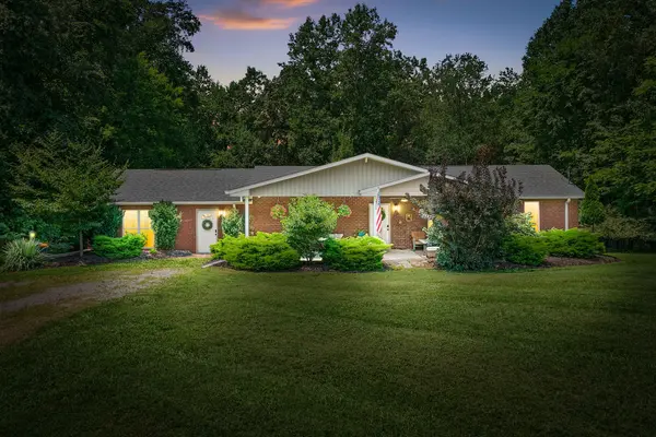 825 Pollard Rd, Clarksville, TN 37042