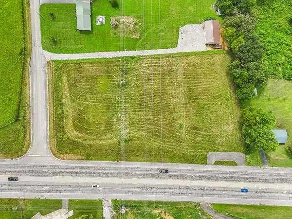 1579 Woodbury Highway, Manchester, TN 37355