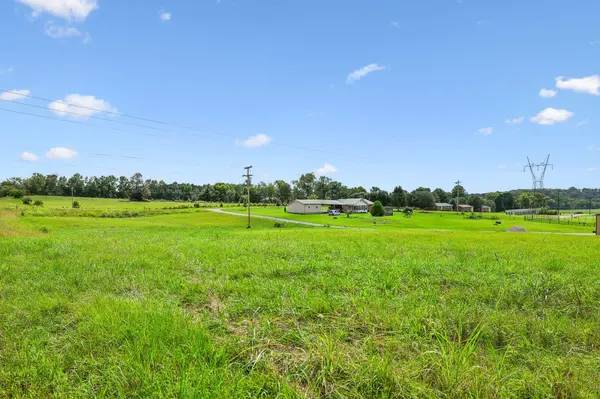 1579 Woodbury Highway, Manchester, TN 37355