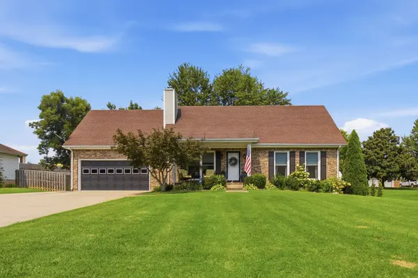162 Lancashire Dr, Clarksville, TN 37043