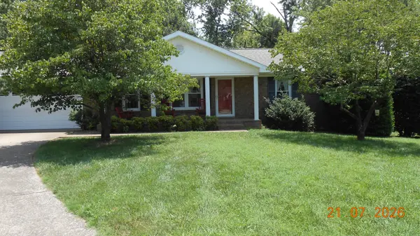 302 Springmont Dr, Hopkinsville, KY 42240
