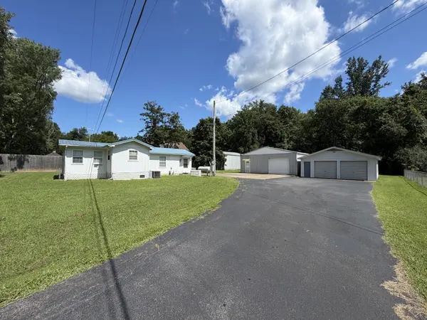189 Leatherwood Lake Rd, Stewart, TN 37175