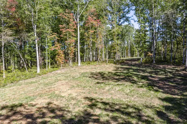 634 Cumberland Cove Rd, Monterey, TN 38574