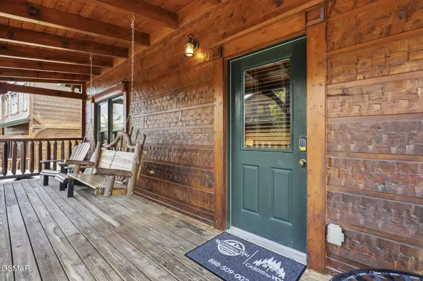 832 Great Smoky Way, Gatlinburg, TN 37738