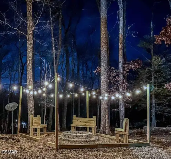 2612 Cloud View Drive, Sevierville, TN 37862