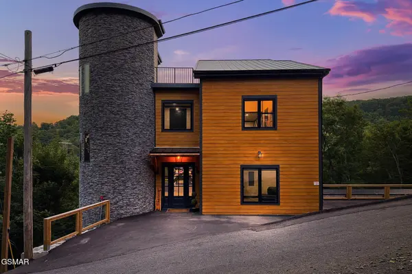 1253 Bavarian Way, Gatlinburg, TN 37738