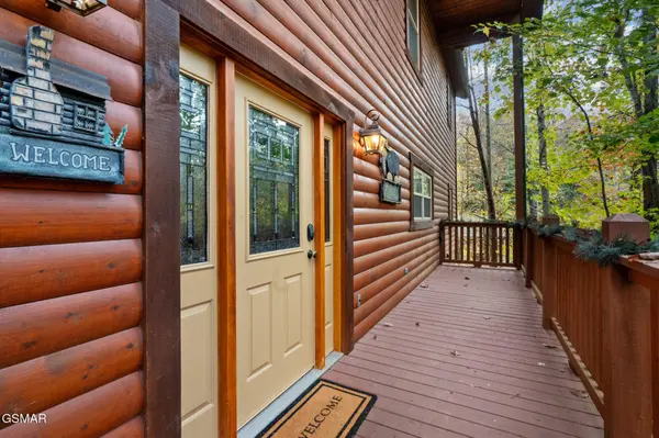 1716 Smoky Hills Drive, Gatlinburg, TN 37738