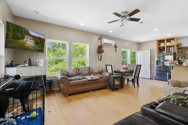 4018 Jones Cove Road, Sevierville, TN 37876