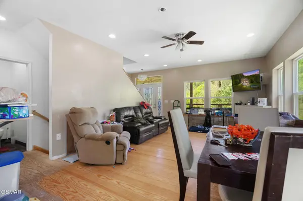 4018 Jones Cove Road, Sevierville, TN 37876