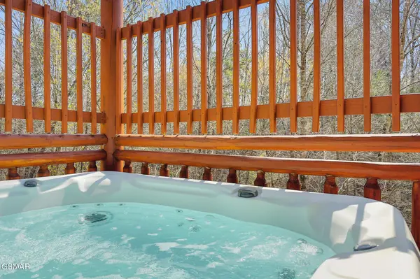 4359 Forest Ridge Way, Pigeon Forge, TN 37863