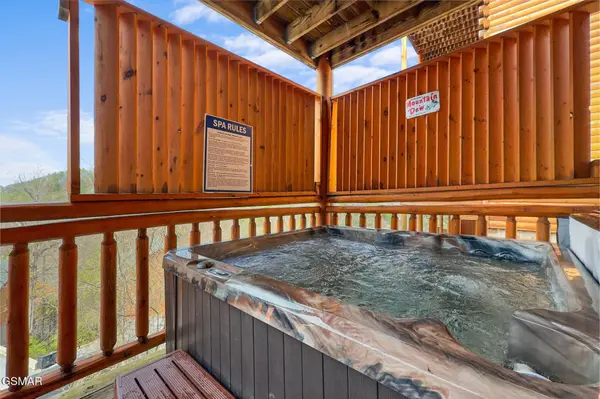 1244 Bird Nest Way, Sevierville, TN 37862