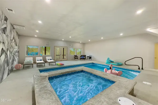 2749 Owls Cove Way, Sevierville, TN 37862