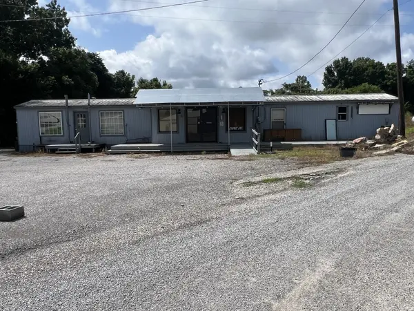 21 Bill Hunter Rd, Celina, TN 38551