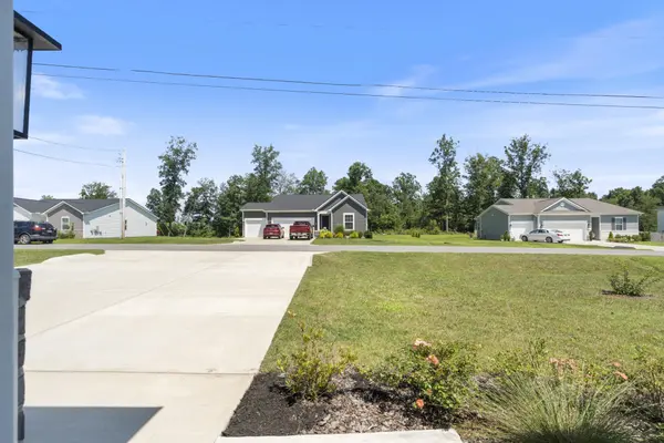 705 Chestnut Bnd, Dickson, TN 37055